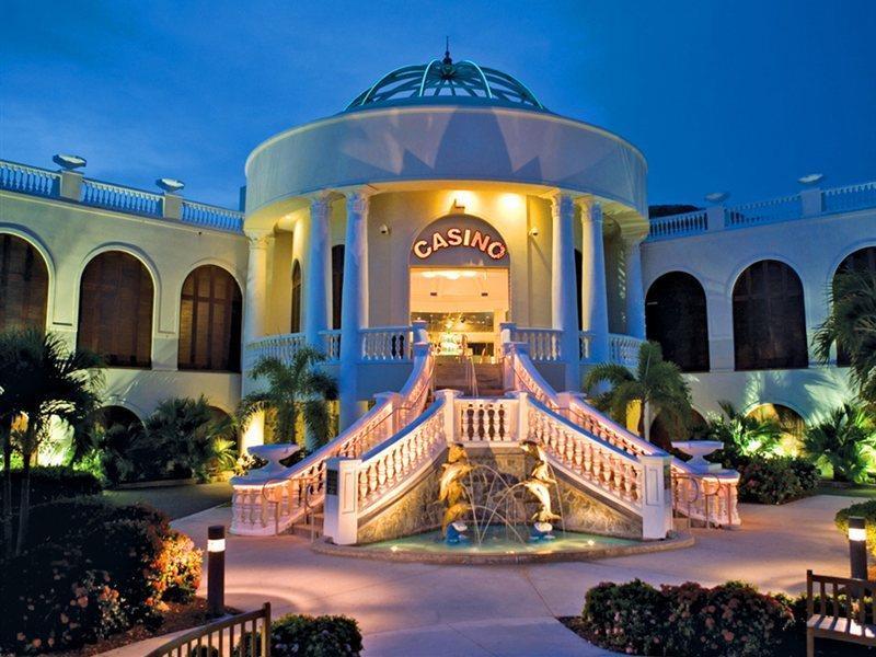 Hotel Carina Bay Boutique & Casino 3*