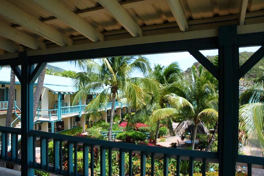 Island Beachcomber Hotel 2*
