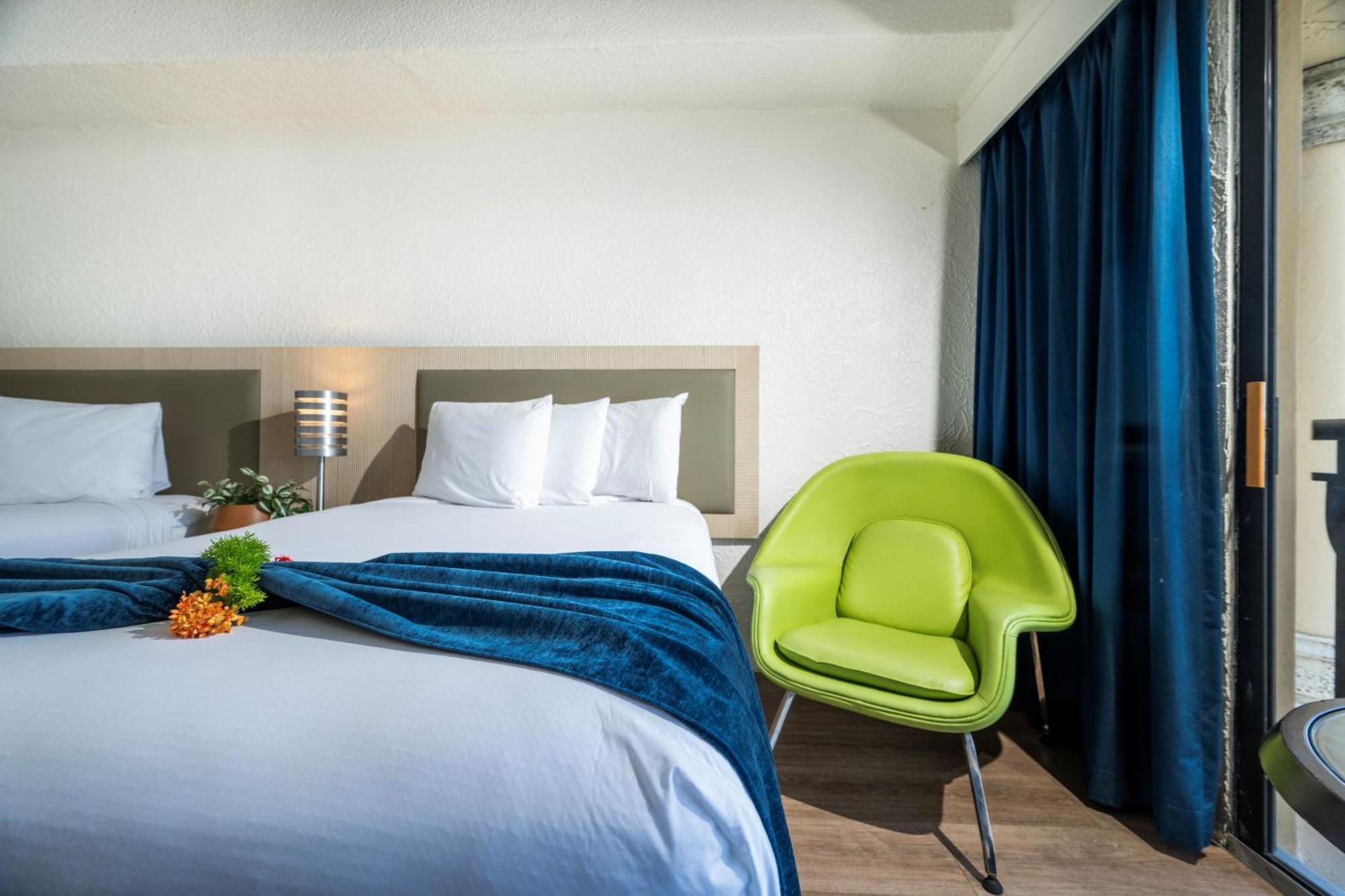 Hotel Windward Passage 3*